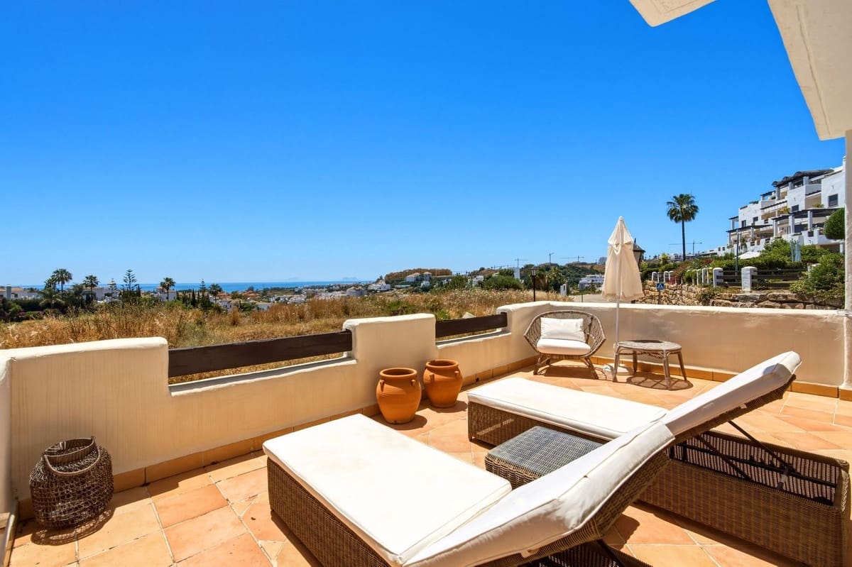 3 slaapkamer Huis te koop in Estepona met garage - € 695.000 (Ref: 9875495)