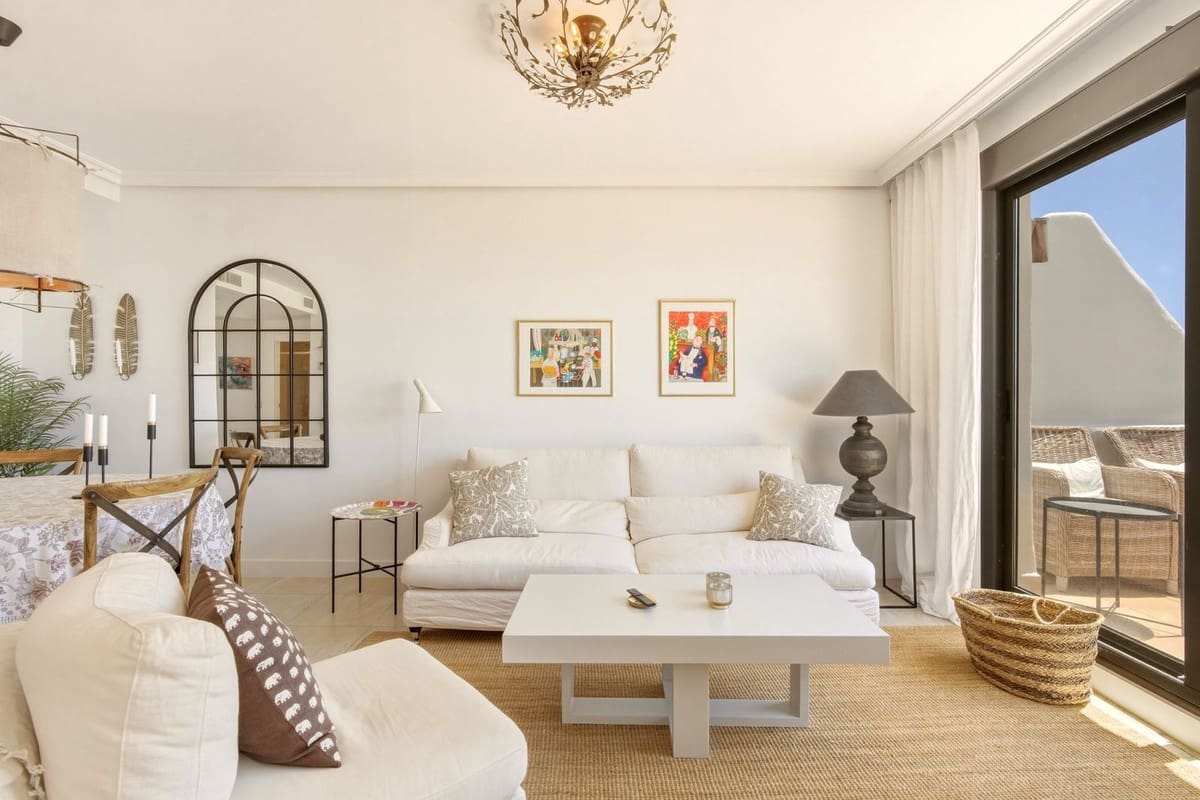 3 slaapkamer Huis te koop in Estepona met garage - € 695.000 (Ref: 9875495)
