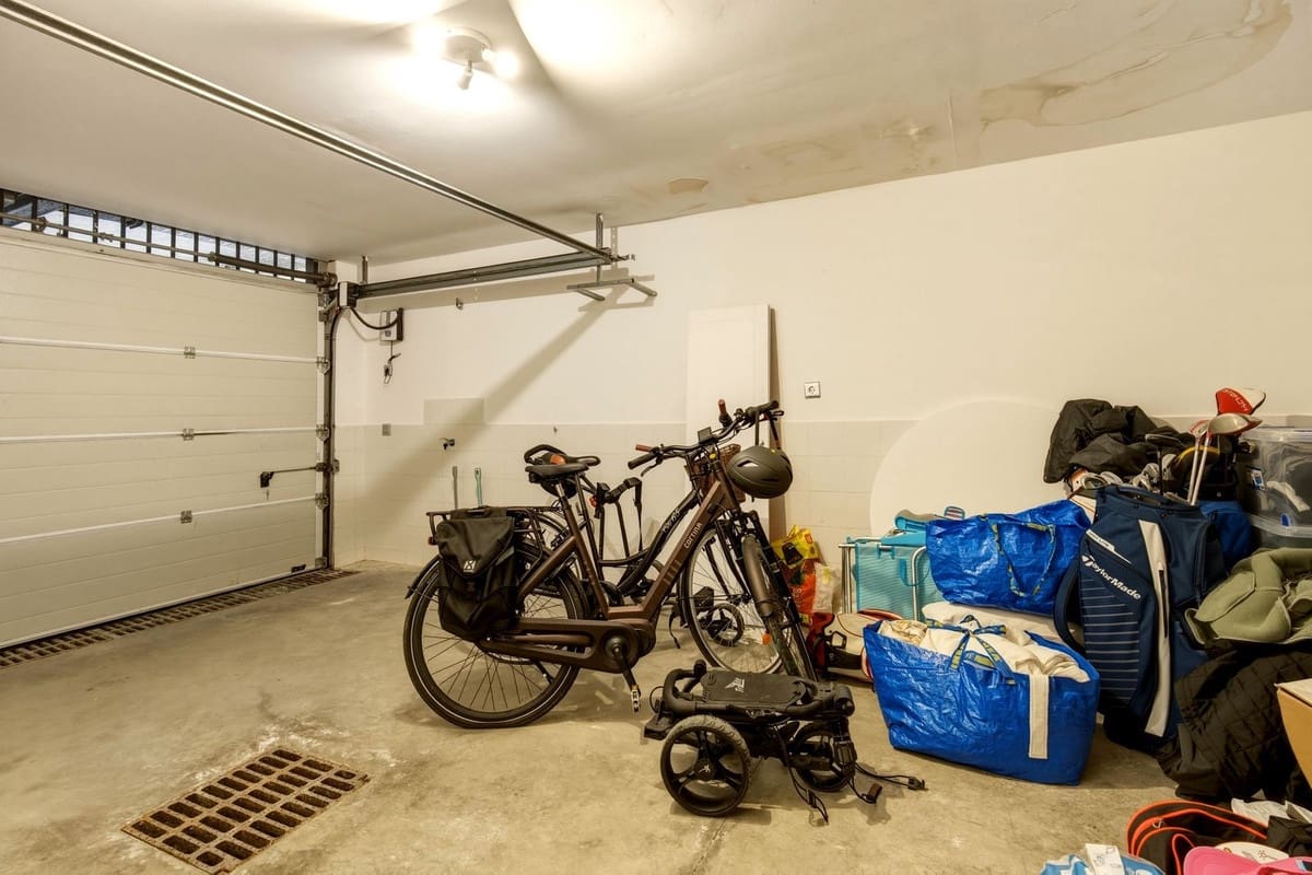 3 slaapkamer Huis te koop in Estepona met garage - € 695.000 (Ref: 9875495)