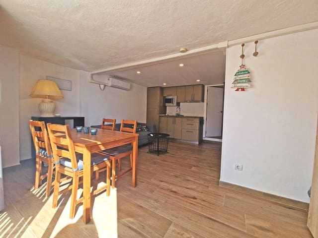 3 soverom Hus til salgs i La Reserva, Marbella med garasje - € 370 000 (Ref: 9875498)