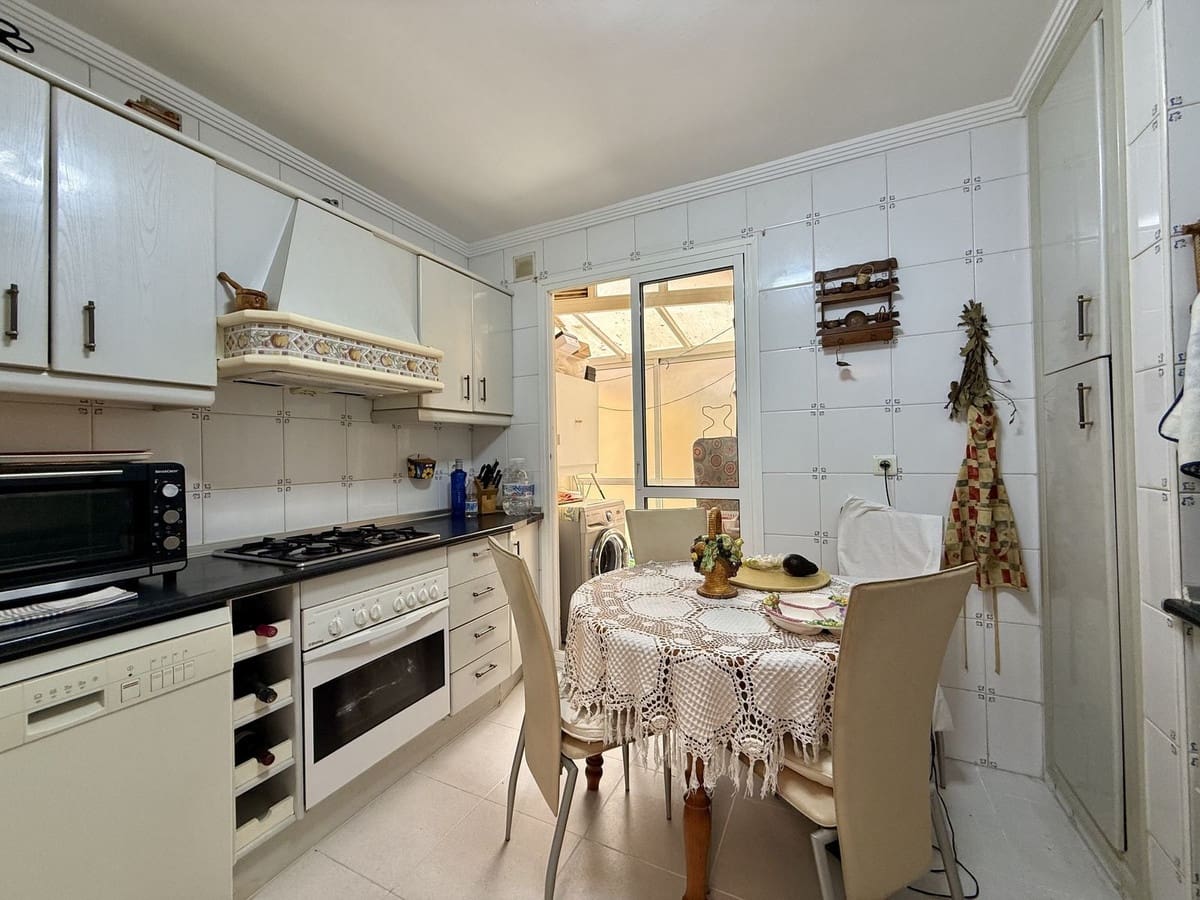 3 sypialnia Apartament na sprzedaż w Marbella z garażem - 499 000 € (Ref: 9875499)