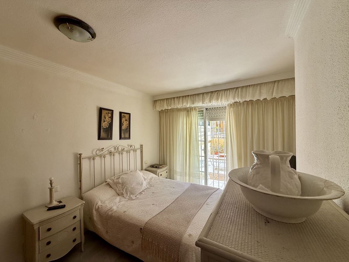 3 sypialnia Apartament na sprzedaż w Marbella z garażem - 499 000 € (Ref: 9875499)