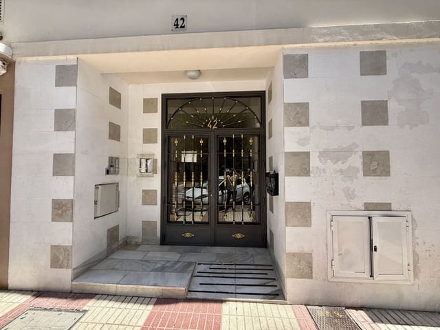 3 sypialnia Apartament na sprzedaż w Casco Antiguo, Marbella z garażem - 499 000 € (Ref: 9875499)