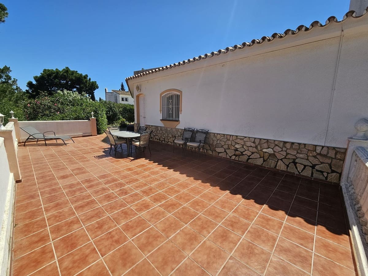 3 slaapkamer Villa te koop in El Chaparral - € 798.000 (Ref: 9875500)