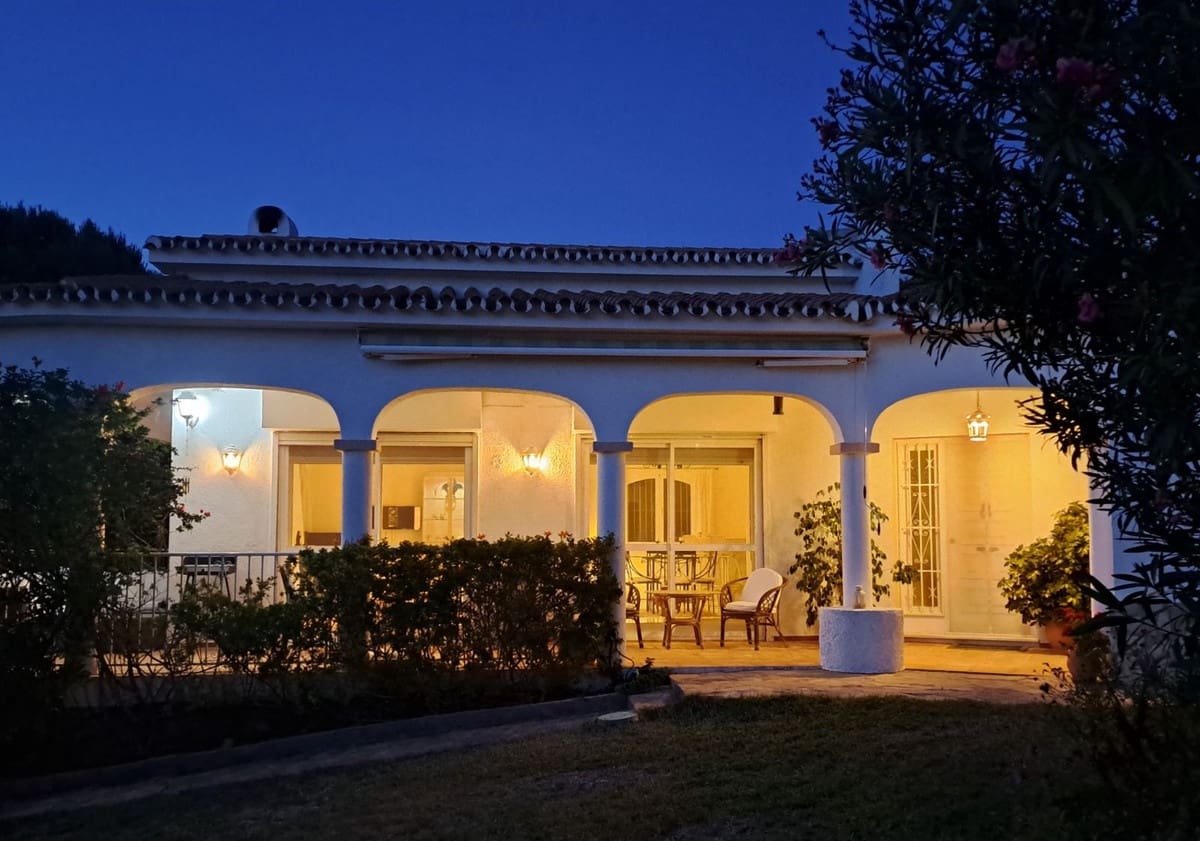 3 slaapkamer Villa te koop in El Chaparral - € 798.000 (Ref: 9875500)