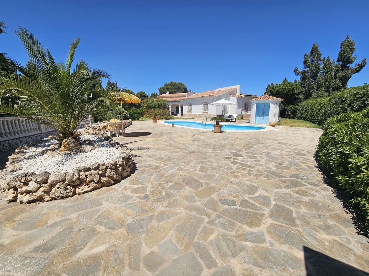 3 slaapkamer Villa te koop in El Chaparral - € 798.000 (Ref: 9875500)
