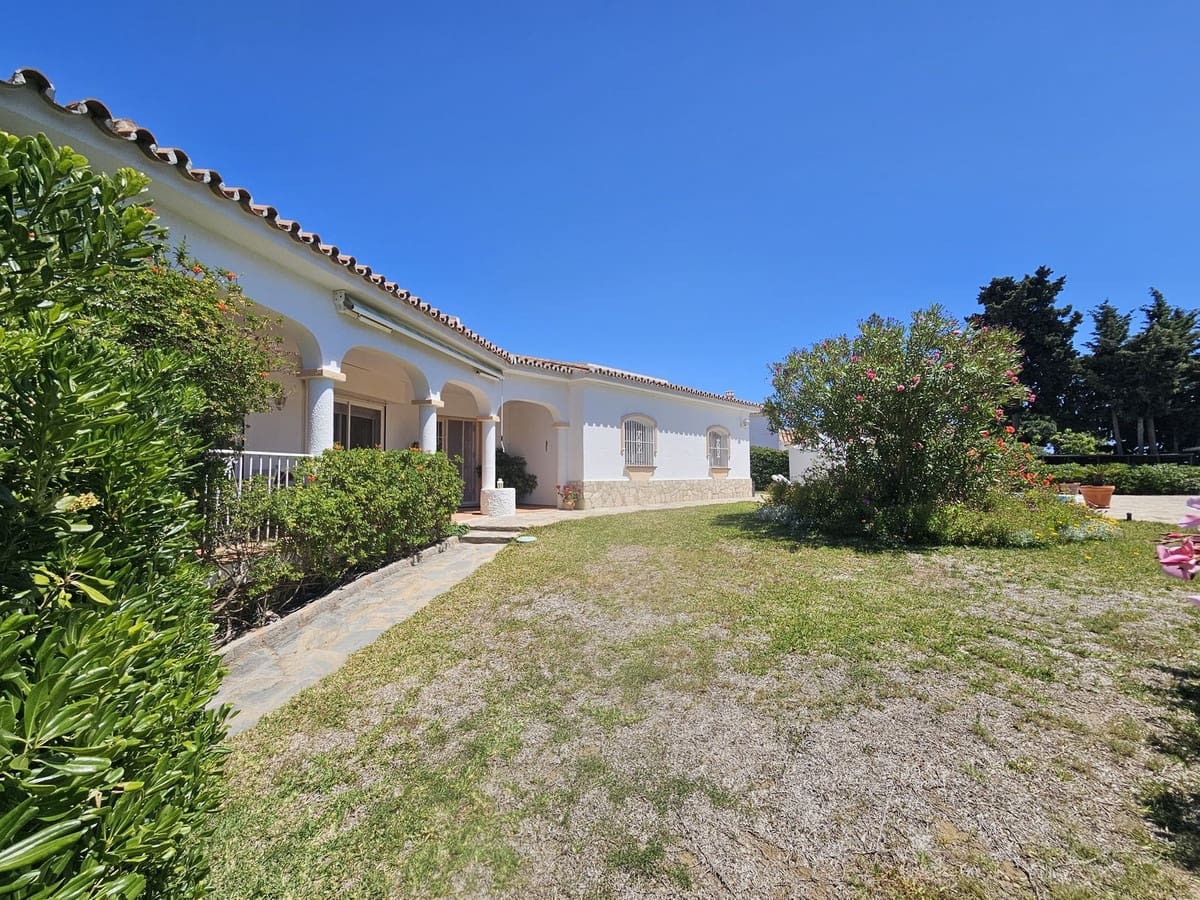3 slaapkamer Villa te koop in El Chaparral - € 798.000 (Ref: 9875500)