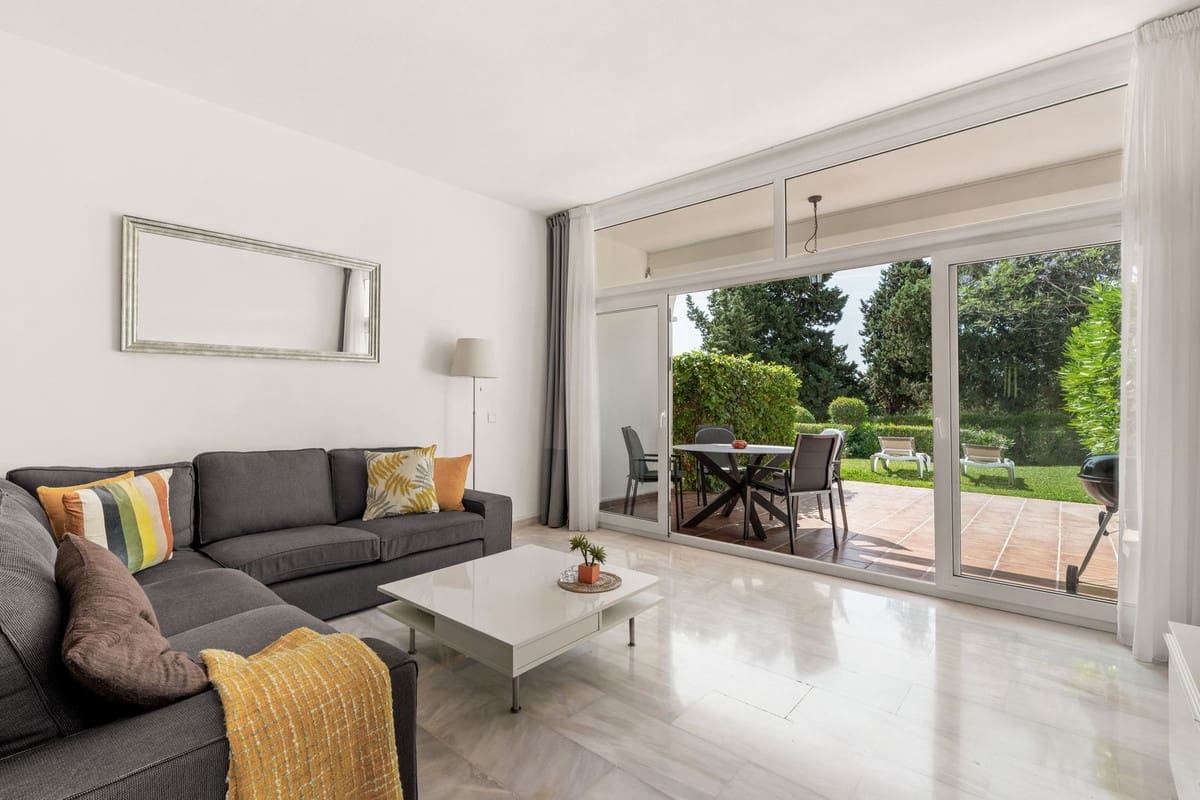 2 quarto Casa em Banda para venda em Aloha Golf - 635 000 € (Ref: 9875501)