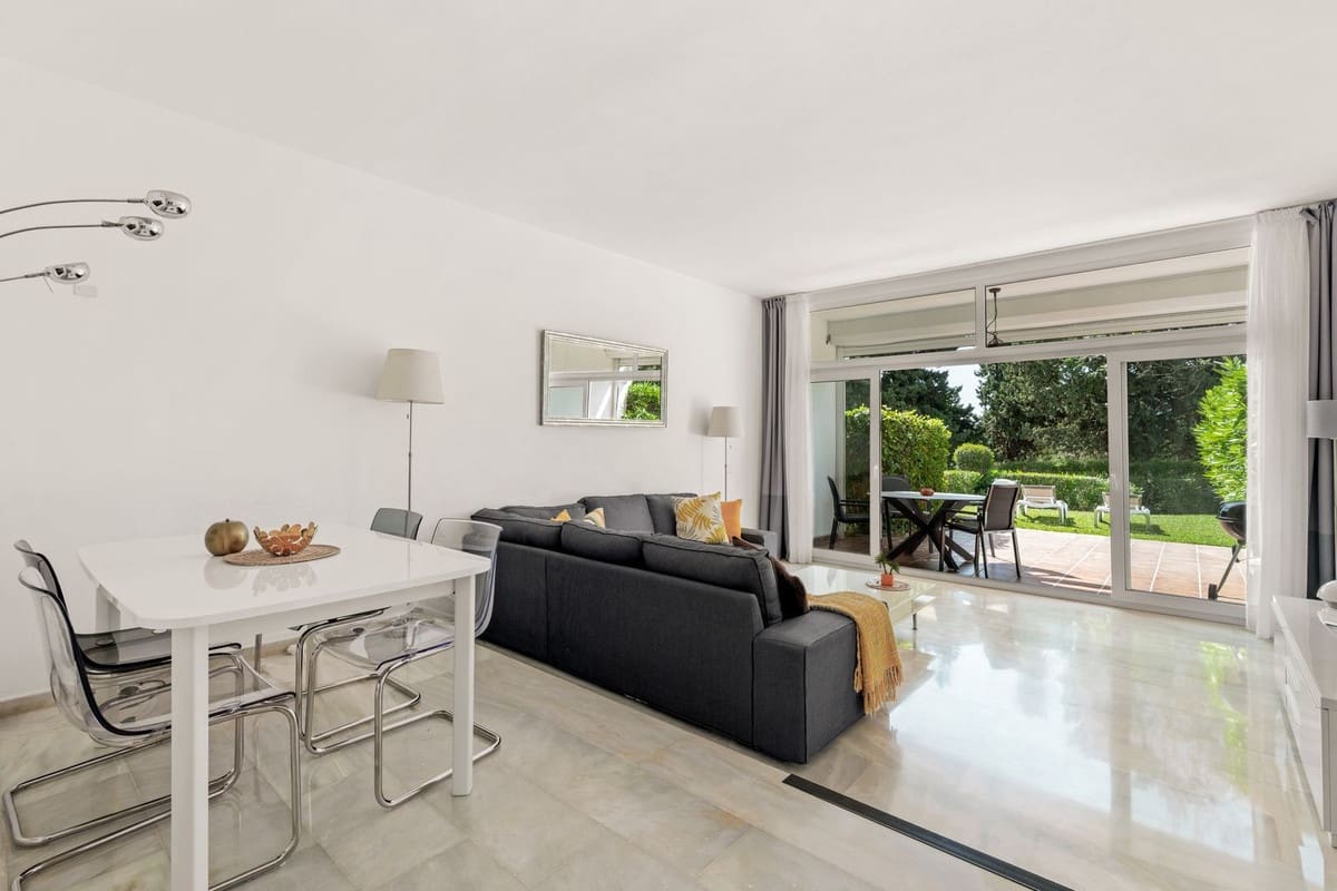 2 quarto Casa em Banda para venda em Aloha Golf - 635 000 € (Ref: 9875501)