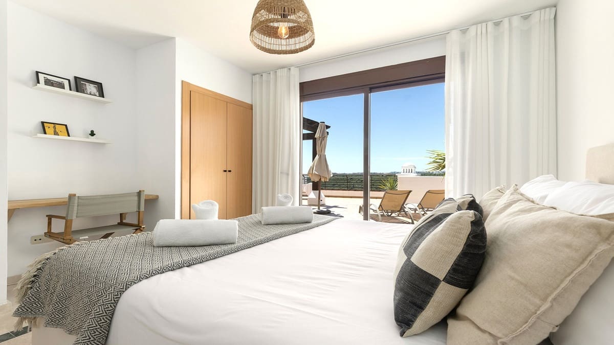 Ático de 3 habitaciones en Casares en venta - 650.000 € (Ref: 9877671)