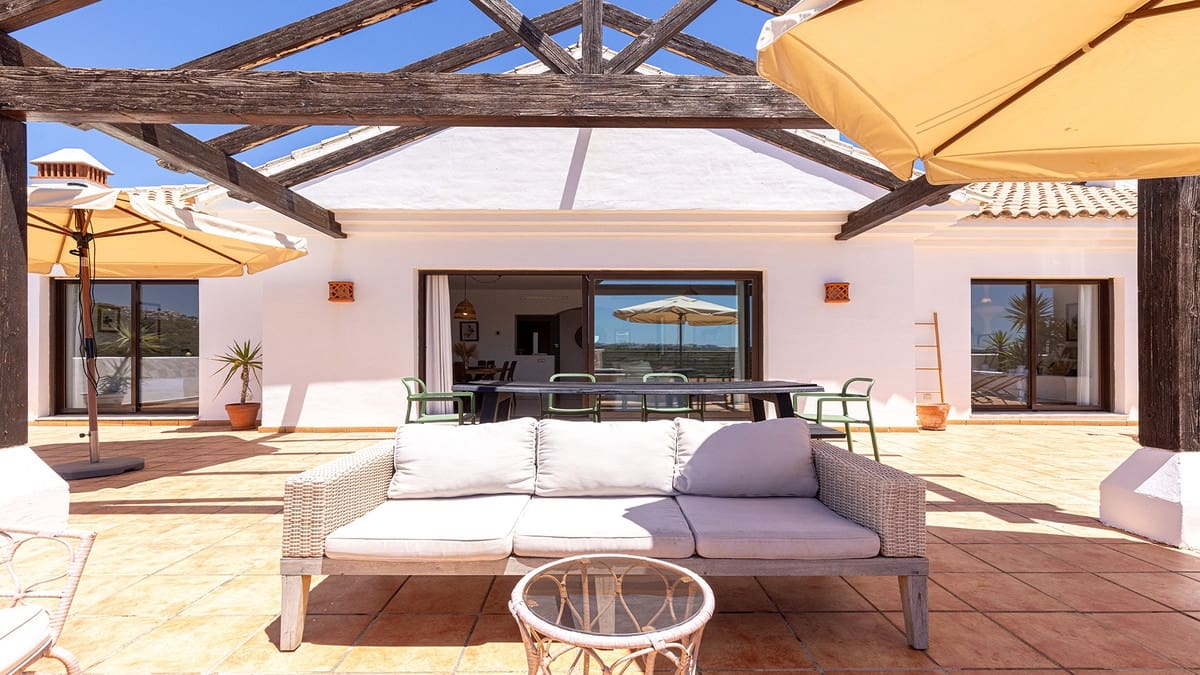 Ático de 3 habitaciones en Casares en venta - 650.000 € (Ref: 9877671)