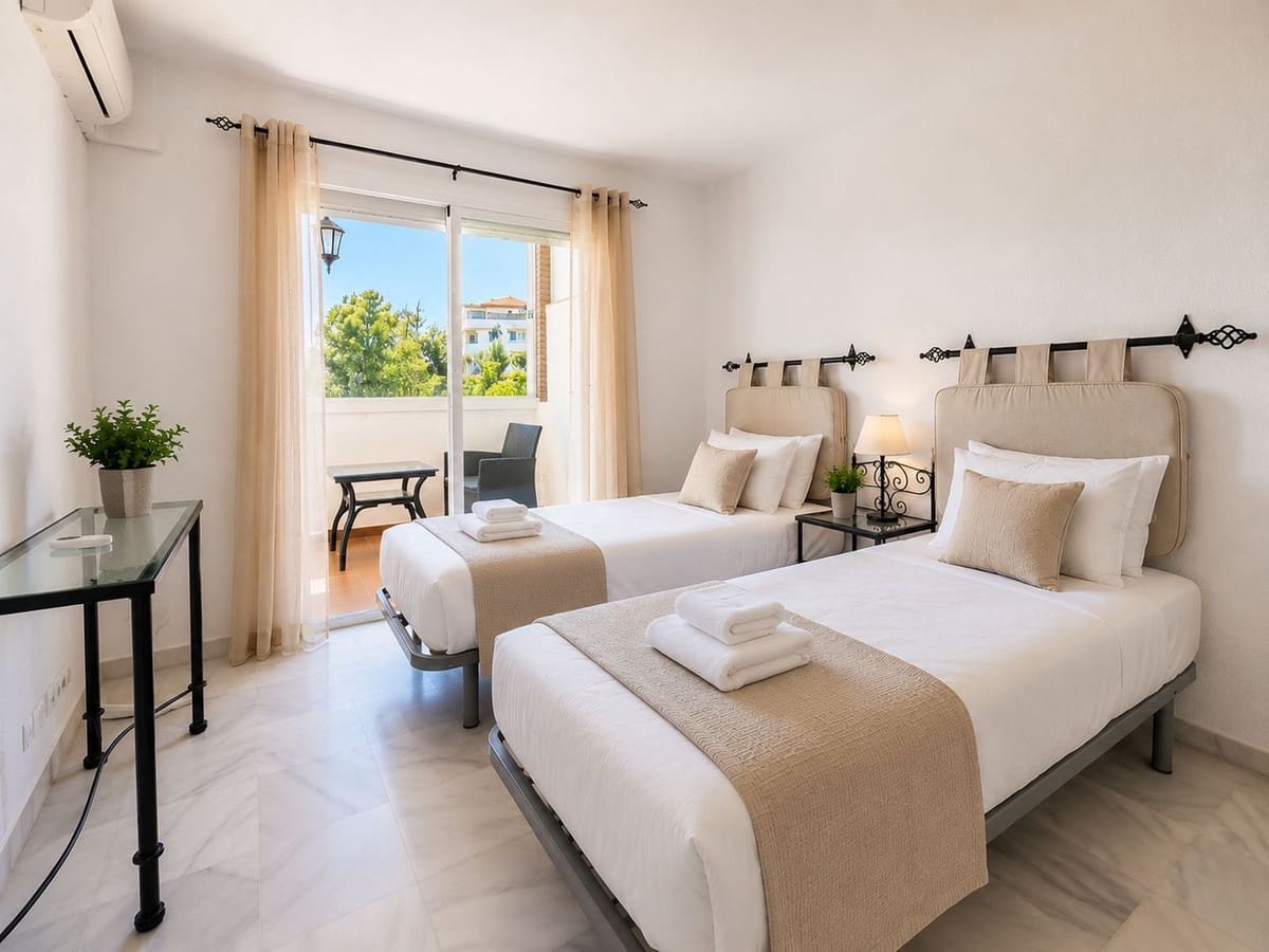 Apartamento de 2 habitaciones en Mijas Golf en venta con garaje - 289.500 € (Ref: 9877672)