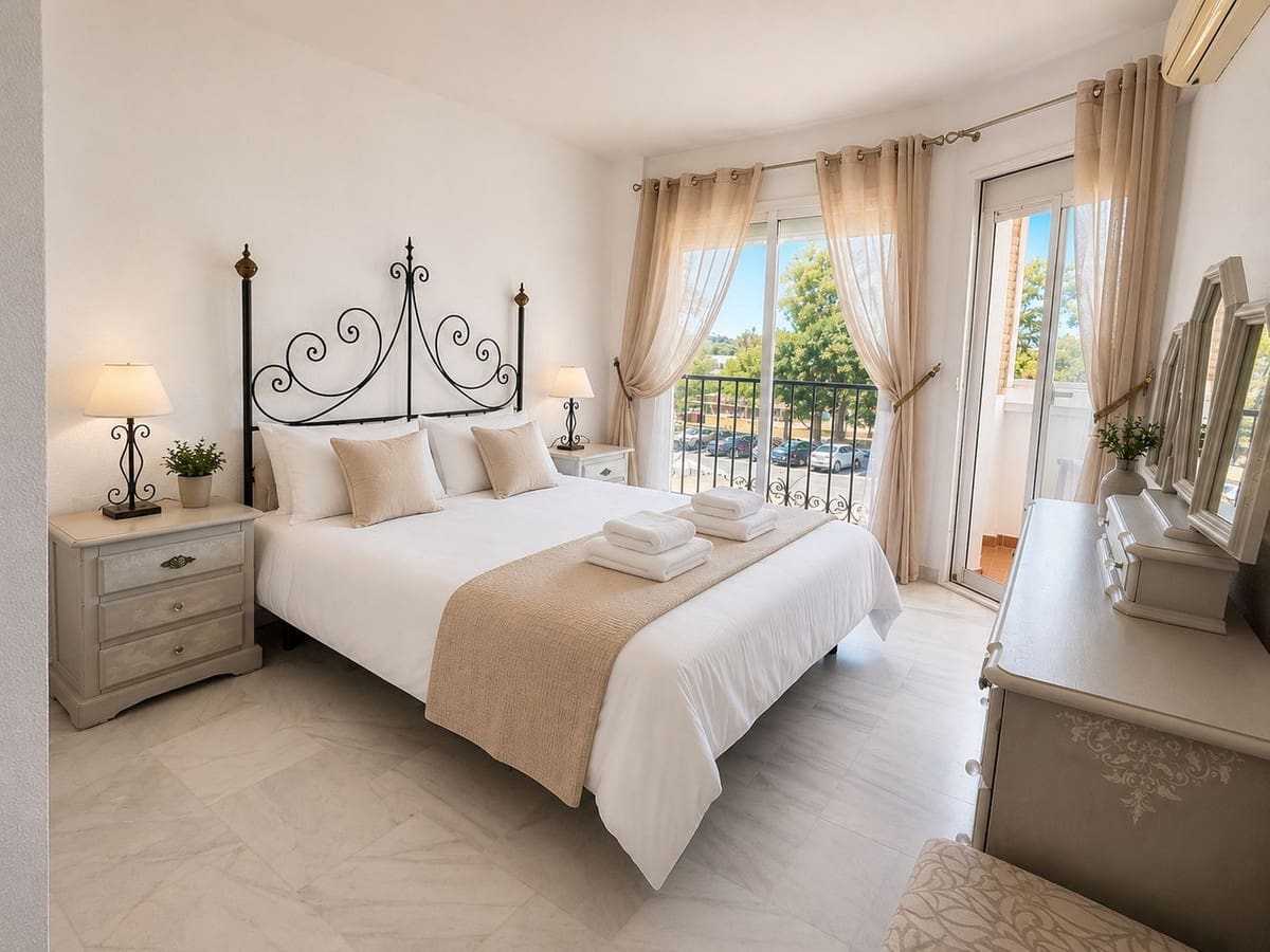 Apartamento de 2 habitaciones en Mijas Golf en venta con garaje - 289.500 € (Ref: 9877672)