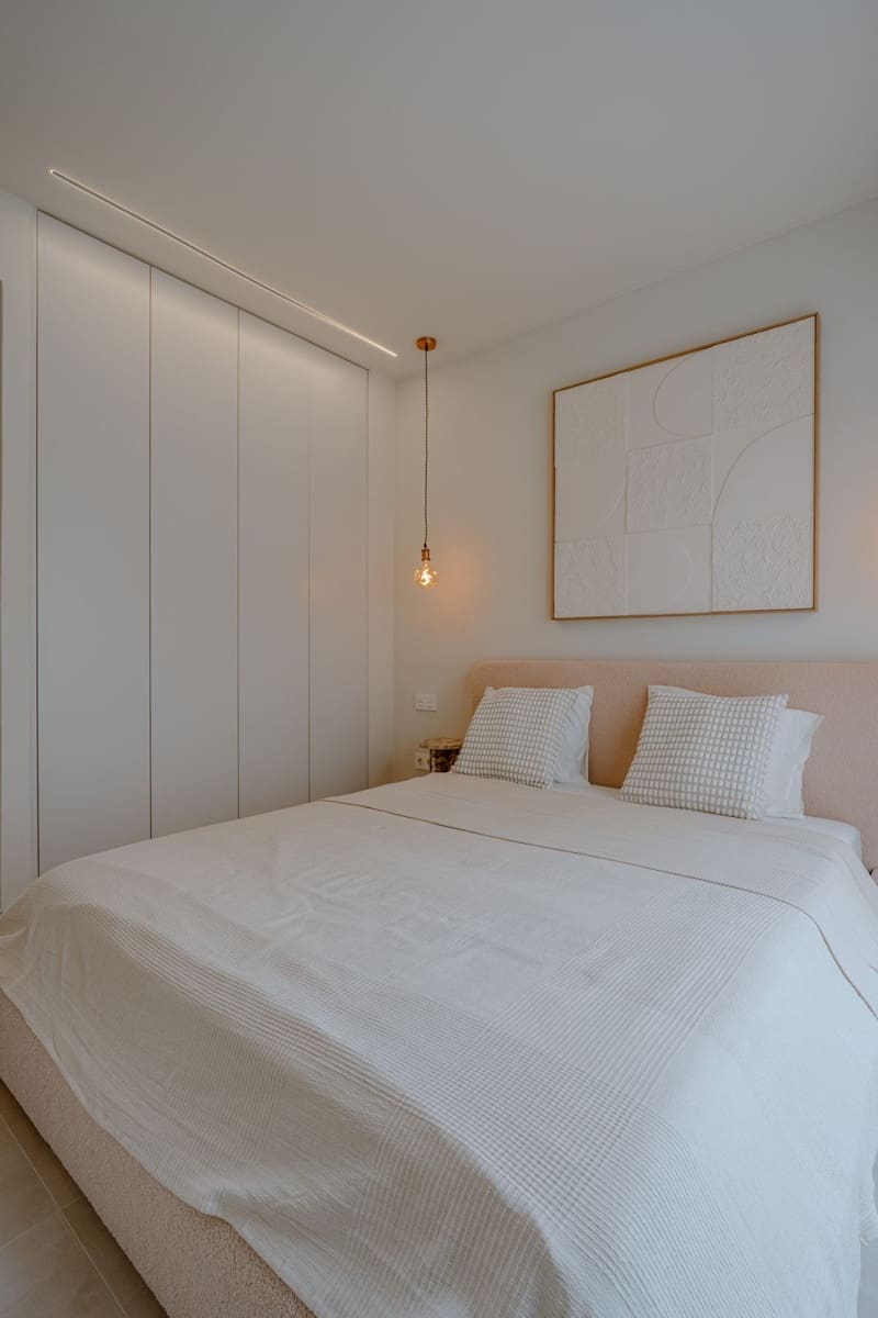 2 slaapkamer Appartement te koop in Nueva Andalucia - € 599.000 (Ref: 9880392)