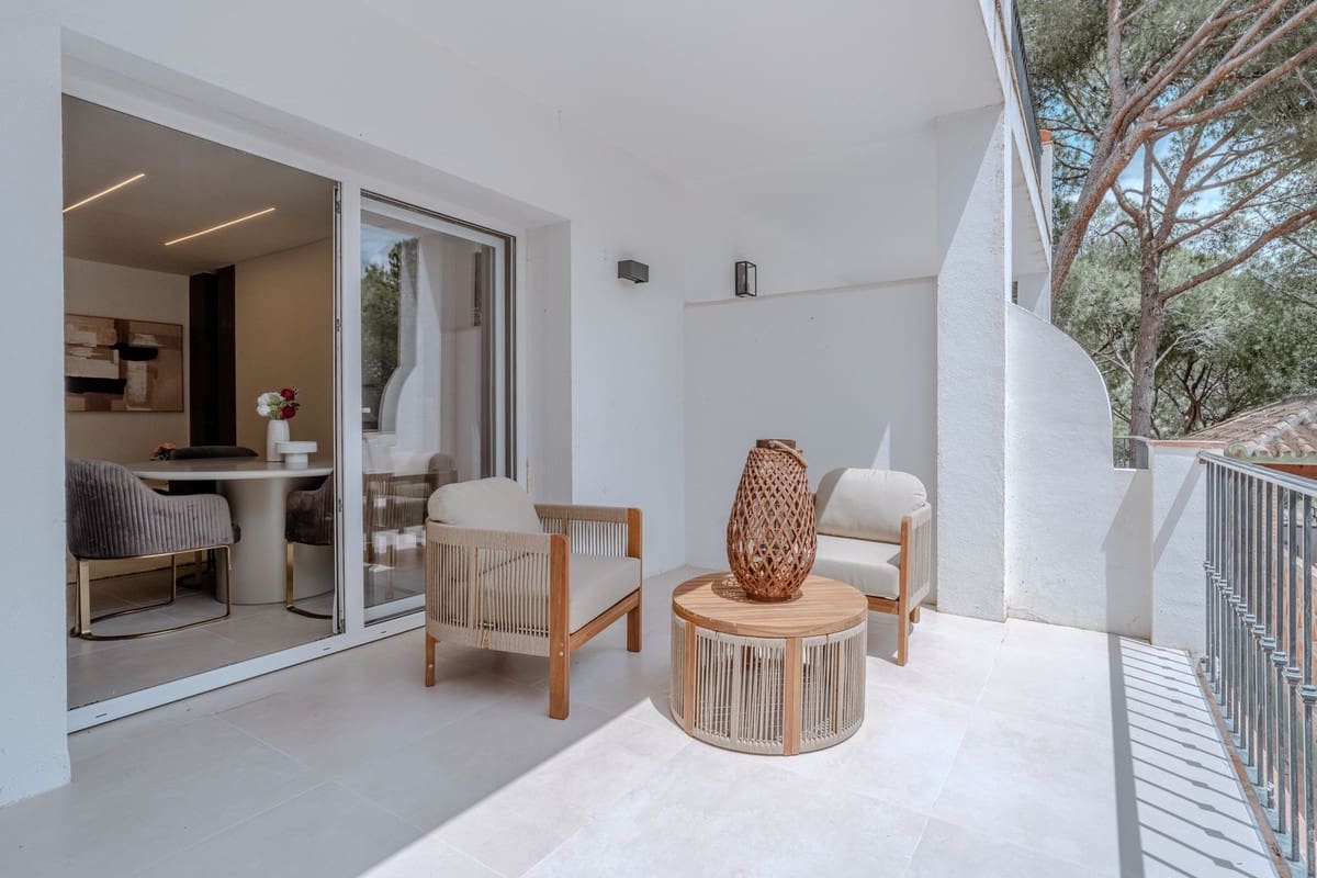 2 slaapkamer Appartement te koop in Nueva Andalucia - € 599.000 (Ref: 9880392)