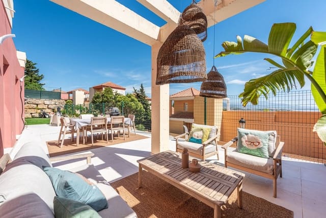2 Zimmer Apartment zu verkaufen in La Duquesa / Puerto de la Duquesa, Manilva mit Garage - 419.000 € (Ref: 9880394)