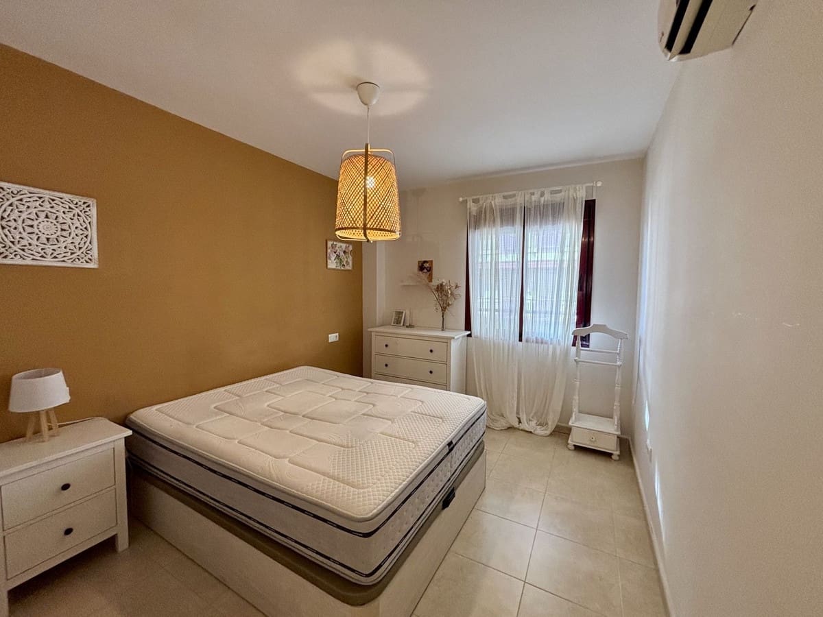 2 sypialnia Apartament na sprzedaż w Rincon de la Victoria z garażem - 295 000 € (Ref: 9880395)