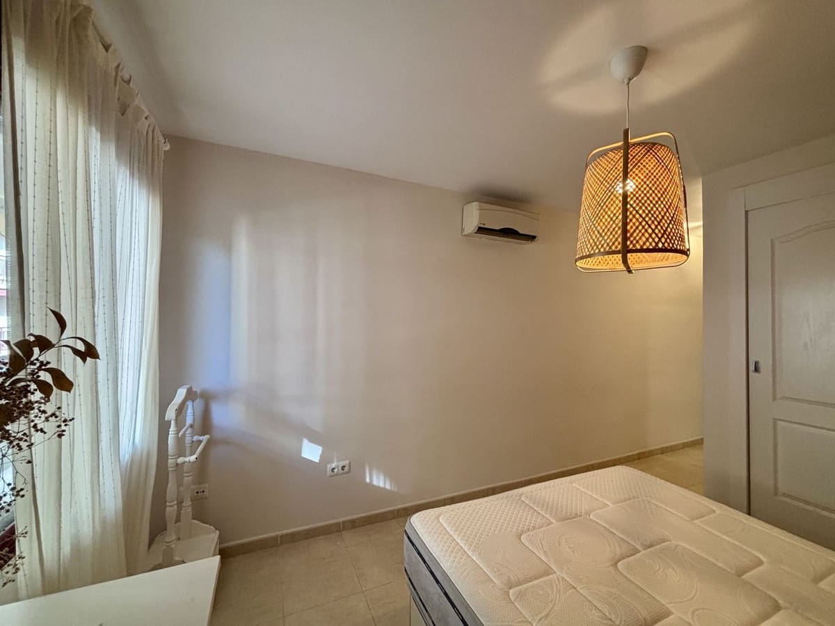 2 sypialnia Apartament na sprzedaż w Rincon de la Victoria z garażem - 295 000 € (Ref: 9880395)
