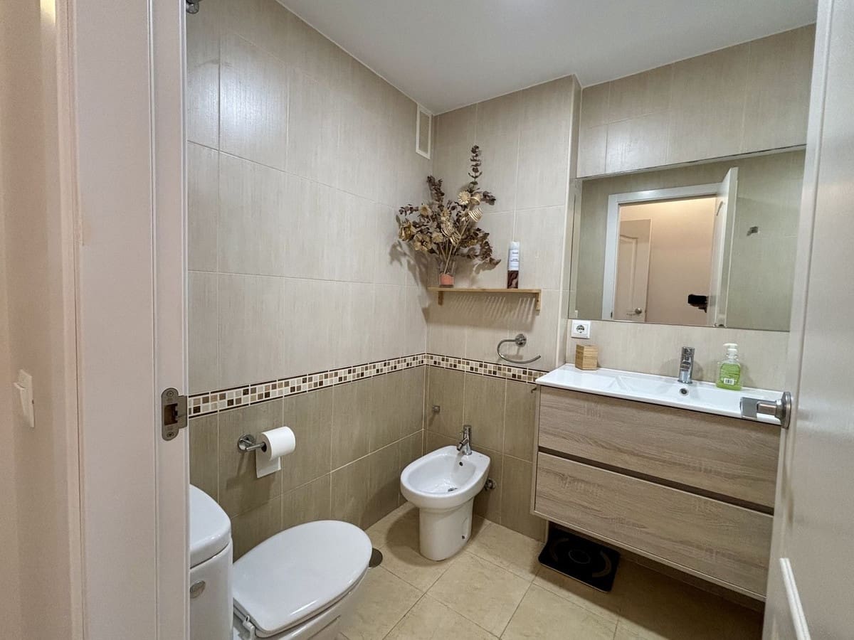 2 sypialnia Apartament na sprzedaż w Rincon de la Victoria z garażem - 295 000 € (Ref: 9880395)