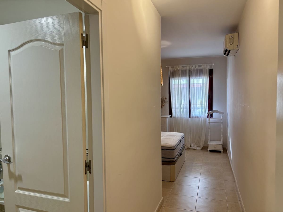 2 sypialnia Apartament na sprzedaż w Rincon de la Victoria z garażem - 295 000 € (Ref: 9880395)