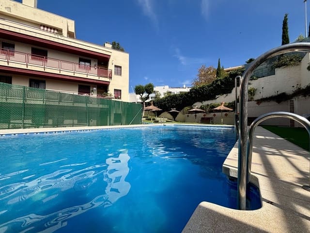 2 sovrum Lägenhet till salu i Rincón de la Victoria med garage - 295 000 € (Ref: 9880395)