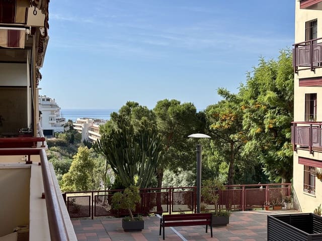 2 sovrum Lägenhet till salu i Rincón de la Victoria med garage - 295 000 € (Ref: 9880395)