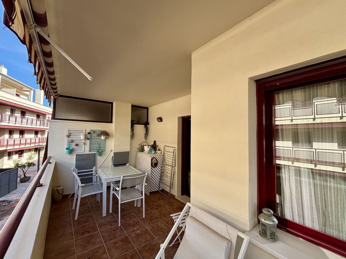 2 sypialnia Apartament na sprzedaż w Rincon de la Victoria z garażem - 295 000 € (Ref: 9880395)