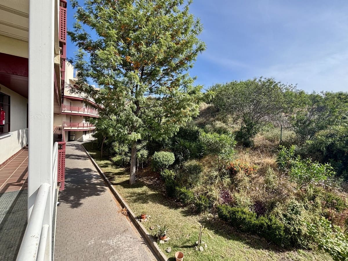 2 sypialnia Apartament na sprzedaż w Rincon de la Victoria z garażem - 295 000 € (Ref: 9880395)