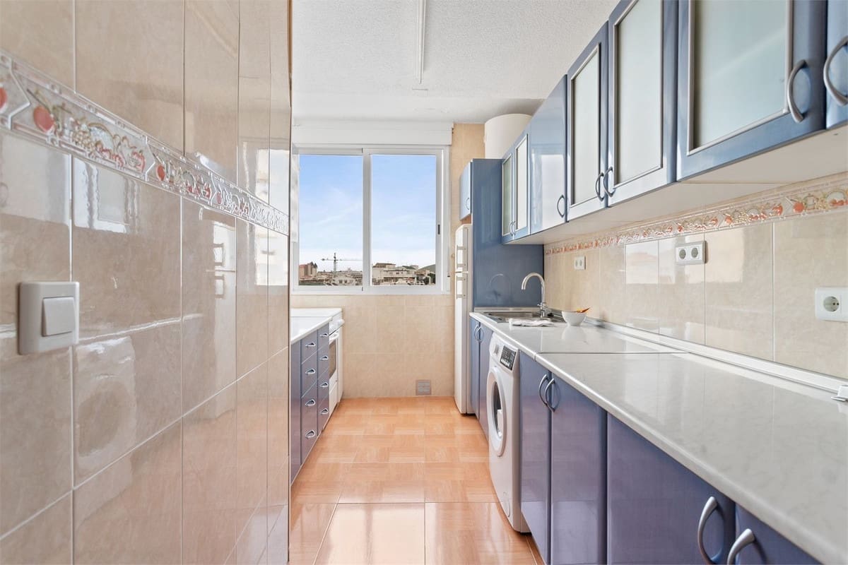 3 soverom Leilighet til salgs i Fuengirola med garasje - € 439 000 (Ref: 9880396)