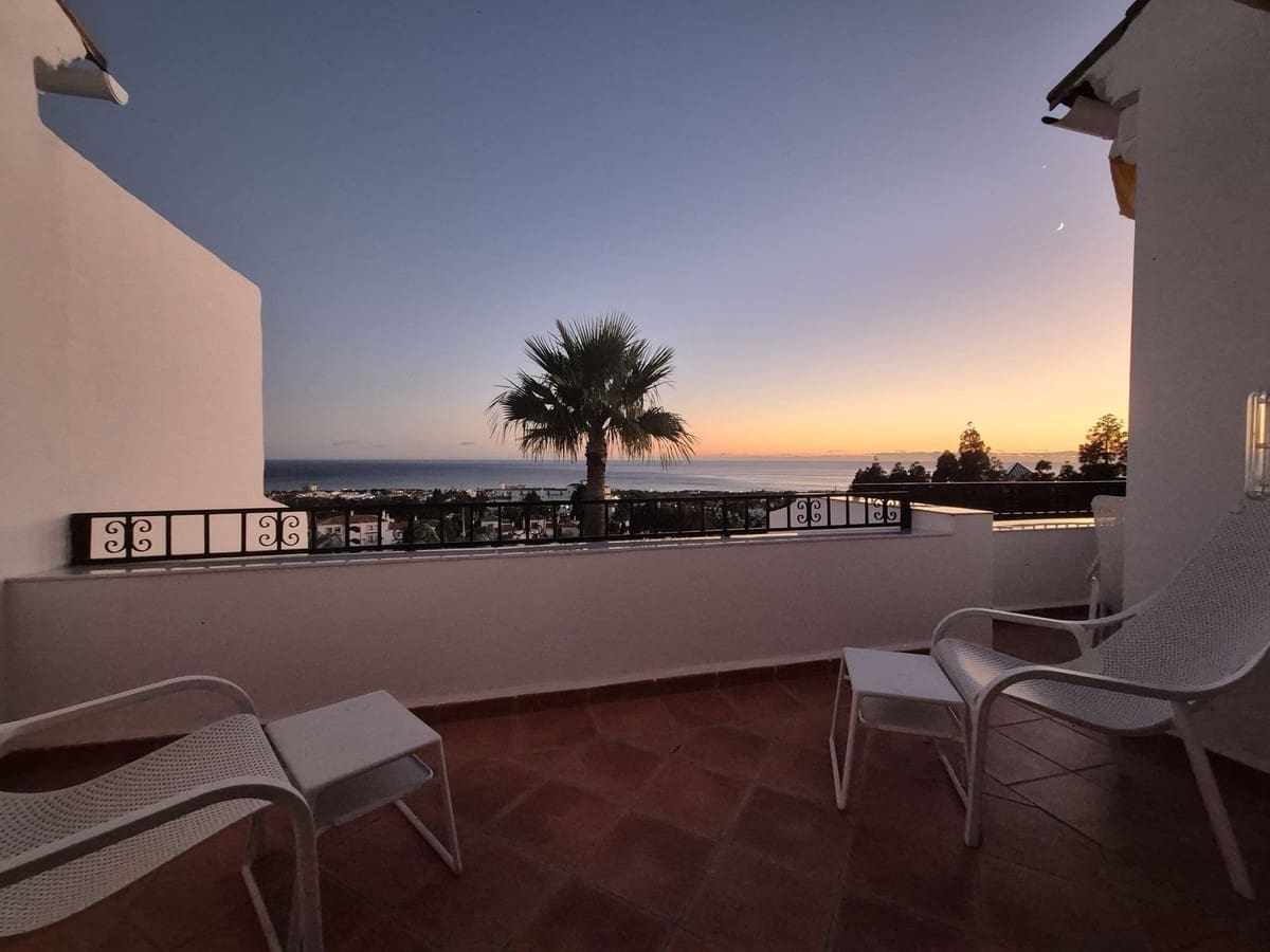 3 bedroom Penthouse for sale in Calahonda - € 850,000 (Ref: 9885360)