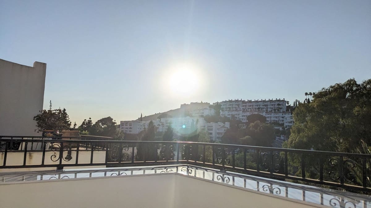 3 bedroom Penthouse for sale in Calahonda - € 850,000 (Ref: 9885360)