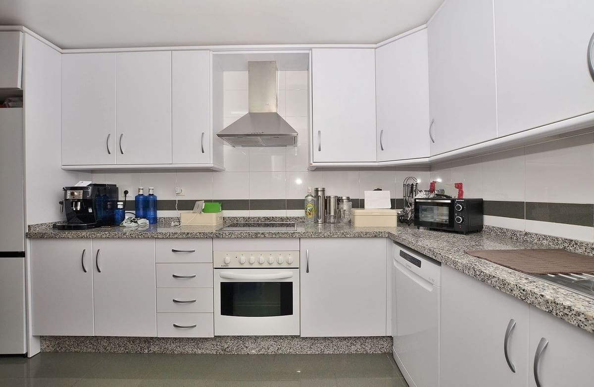 2 soveværelse Lejlighed til salg i Torremolinos med garage - € 369.000 (Ref: 9885361)