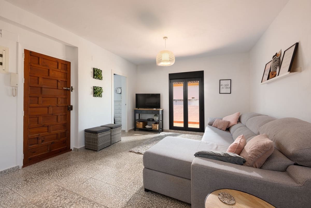 2 soveværelse Lejlighed til salg i Estepona med garage - € 339.000 (Ref: 9885362)