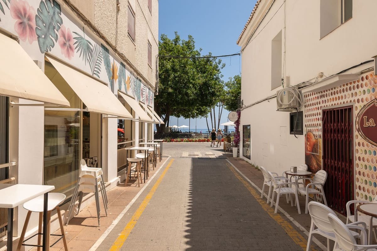 2 soveværelse Lejlighed til salg i Estepona med garage - € 339.000 (Ref: 9885362)