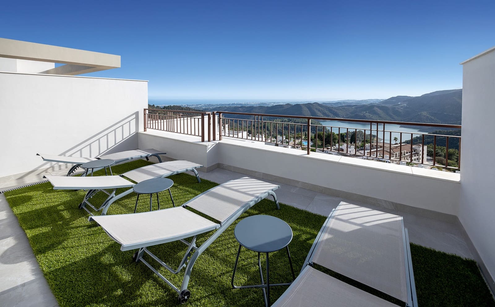 Adosado de 3 habitaciones en Istán en venta con piscina garaje - 590.000 € (Ref: 9885569)