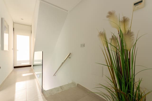 4 chambre Villa/Maison Mitoyenne à vendre à Pilar de la Horadada ciudad, Pilar de la Horadada - 369 900 € (Ref: 9885631)