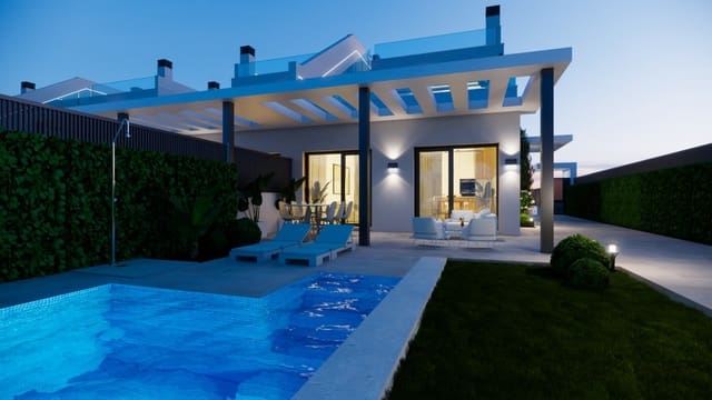 Adosado de 3 habitaciones en Centro, Los Alcázares en venta con piscina - 1.390.000 € (Ref: 9885632)