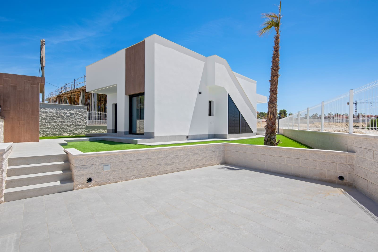 3 bedroom Villa for sale in Algorfa - € 445,000 (Ref: 9886253)