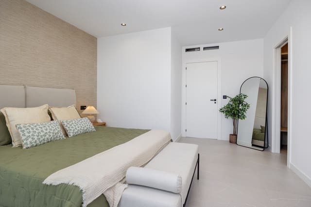 3 sypialnia Willa na sprzedaż w Las Piscinas Naturales, Torrevieja z basenem - 595 000 € (Ref: 9886299)