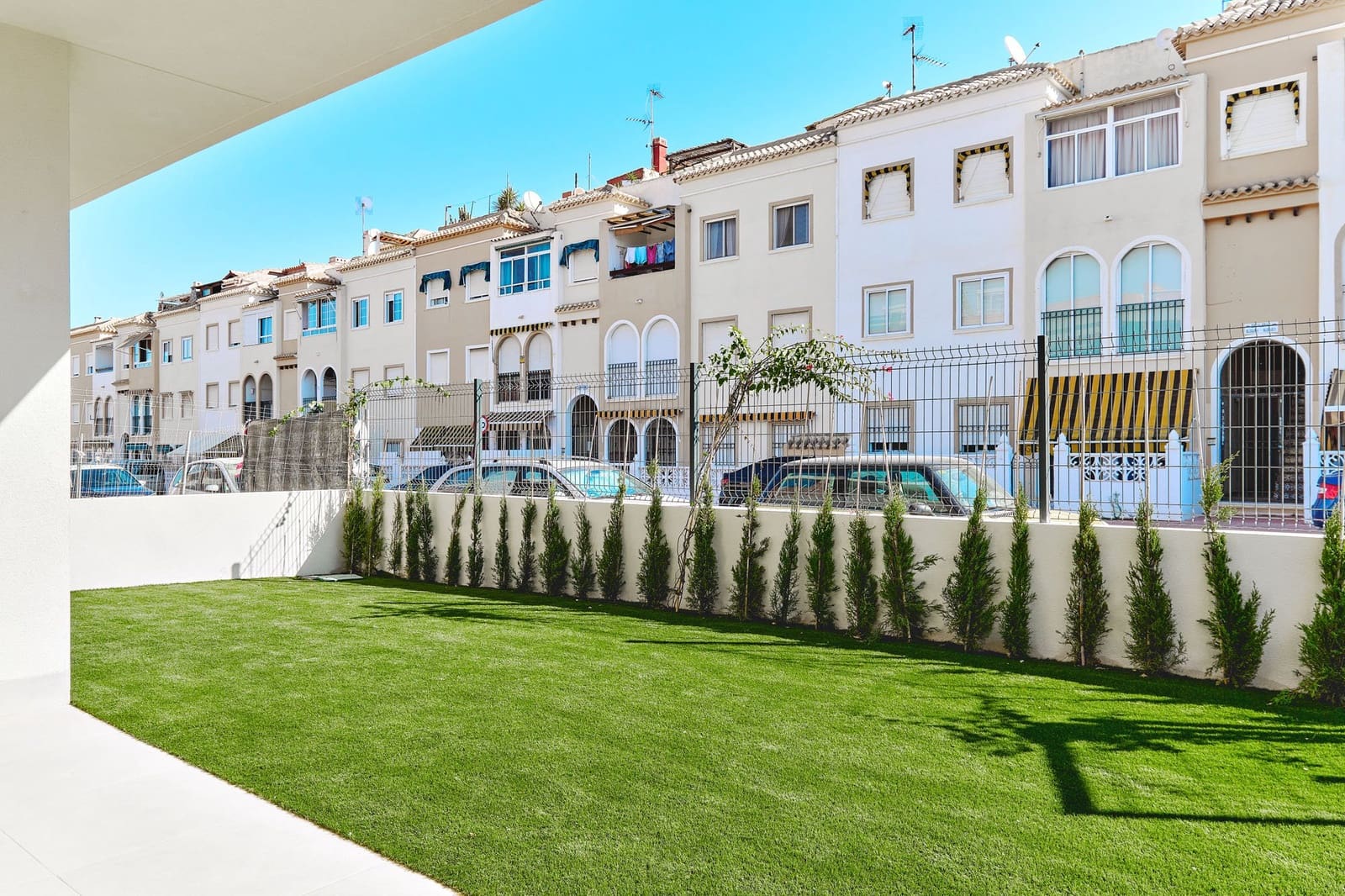 2 Zimmer Bungalow zu verkaufen in Torrevieja - 380.000 € (Ref: 9887232)