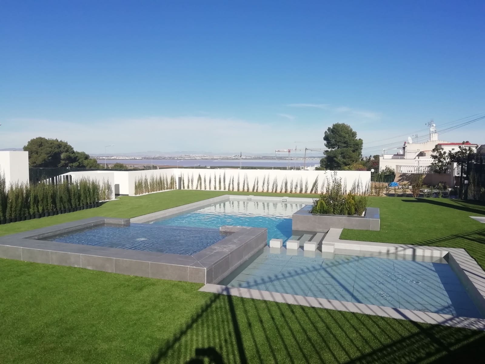 3 soverom Bungalow til salgs i Torrevieja med svømmebasseng - € 340 000 (Ref: 9887273)