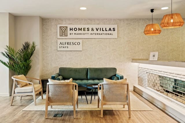 2 bedroom Apartment for sale in Benahavís pueblo, Benahavís - € 299,000 (Ref: 9887325)