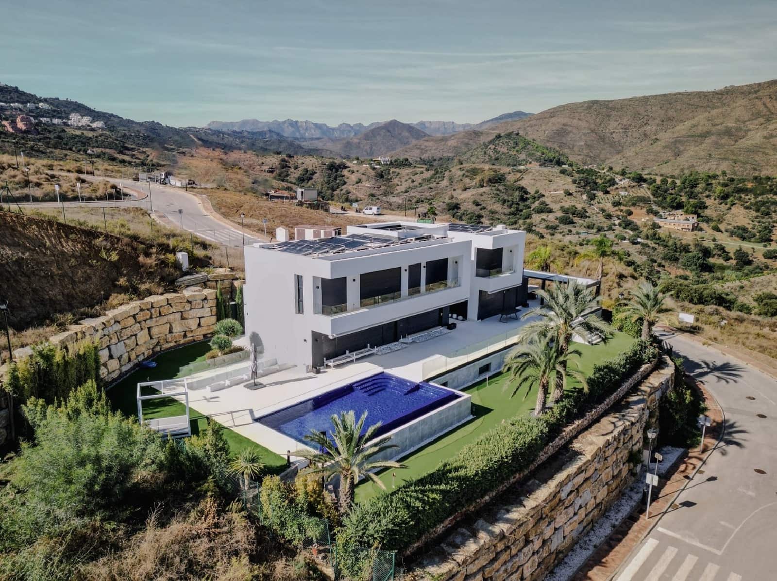 5 soverom Villa til salgs i Mijas med svømmebasseng - € 3 990 000 (Ref: 9887483)