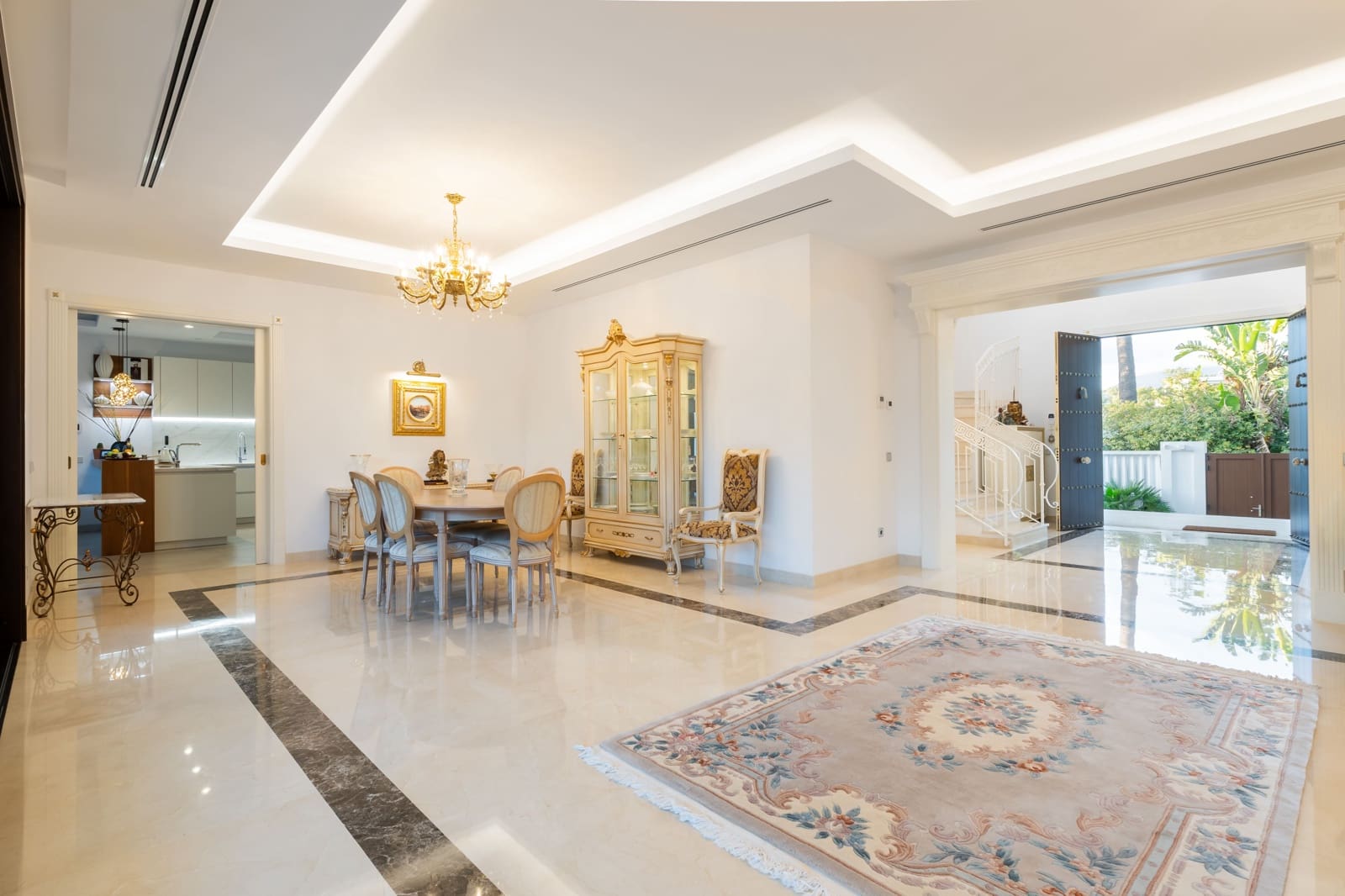 7 soveværelse Villa til salg i Estepona med swimmingpool - € 5.190.000 (Ref: 9887555)