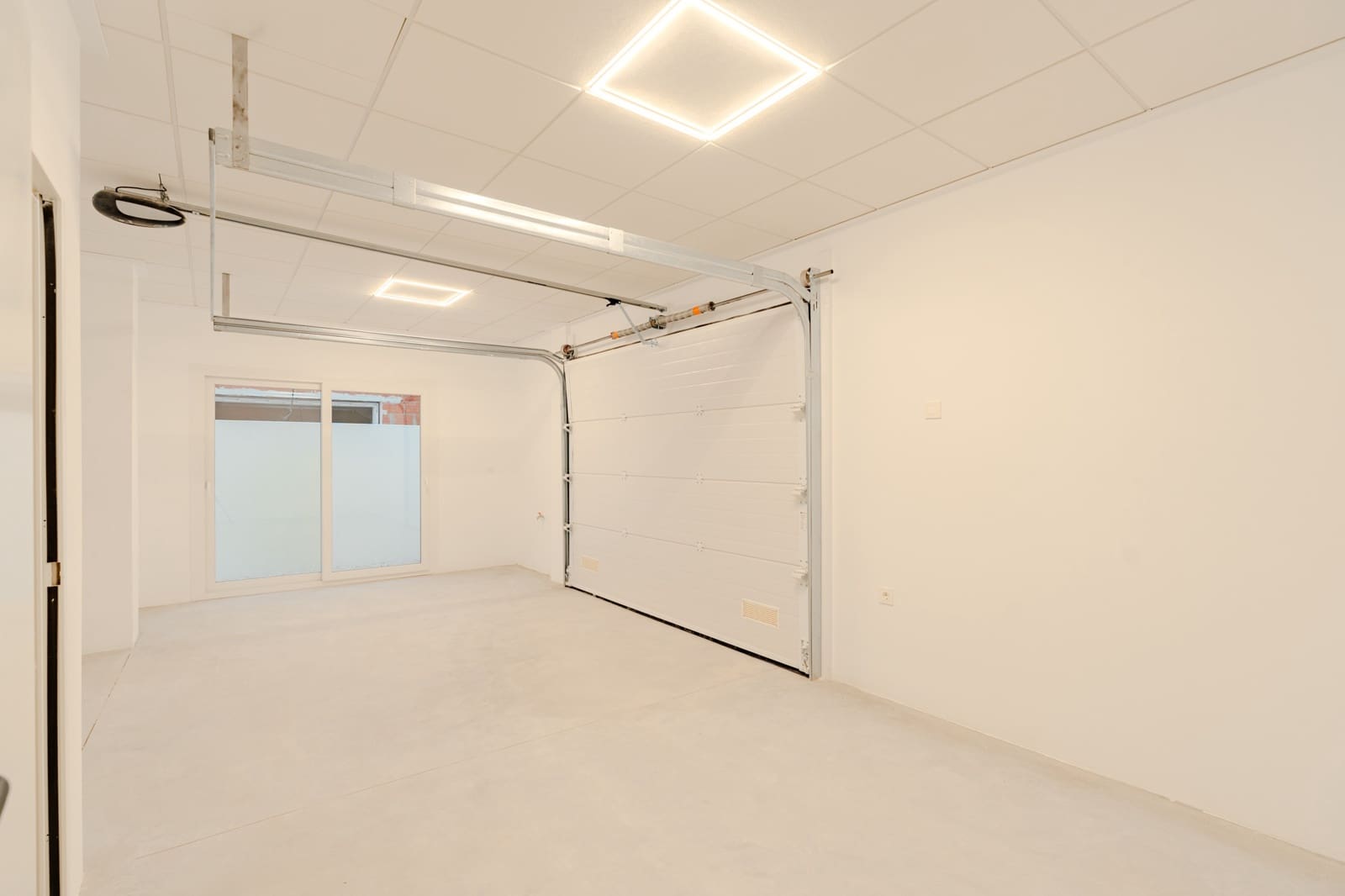 3 soveværelse Villa til salg i Los Alcazares med swimmingpool garage - € 467.000 (Ref: 9887766)