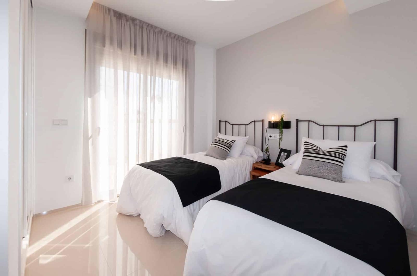 3 Zimmer Villa zu verkaufen in Los Alcazares mit Pool - 544.841 € (Ref: 9887845)