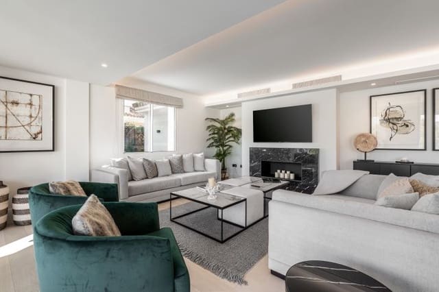 5 soveværelse Villa til salg i Casco Antiguo, Marbella med swimmingpool - € 2.575.000 (Ref: 9888514)