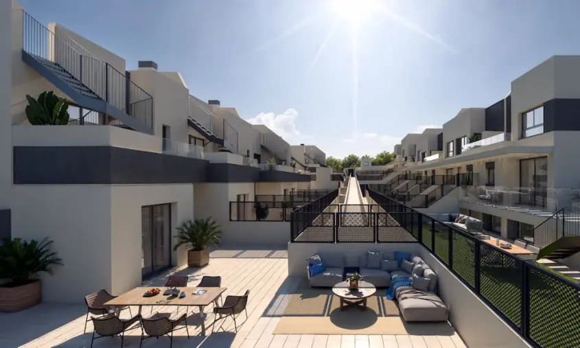 3 quarto Moradia em Banda para venda em Fuengirola com piscina - 870 000 € (Ref: 9888528)