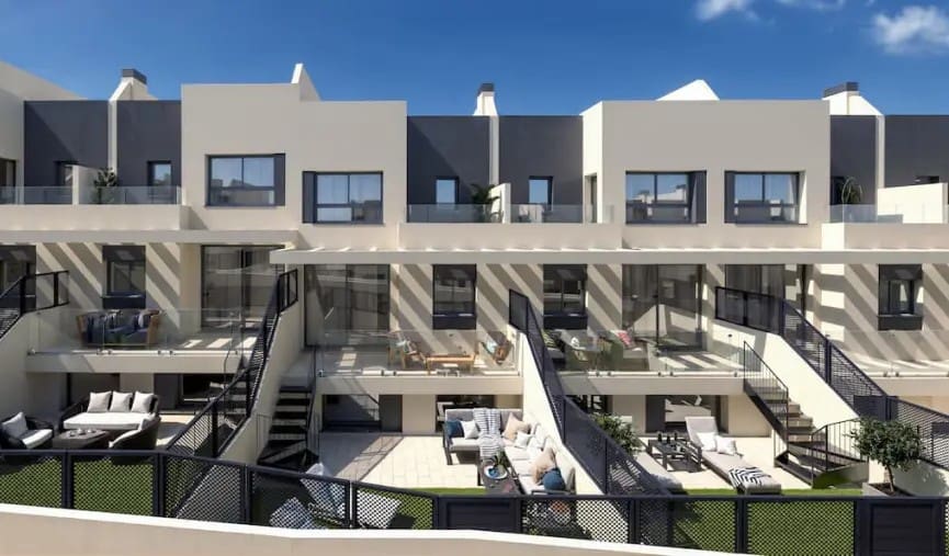 3 quarto Moradia em Banda para venda em Fuengirola com piscina - 870 000 € (Ref: 9888528)