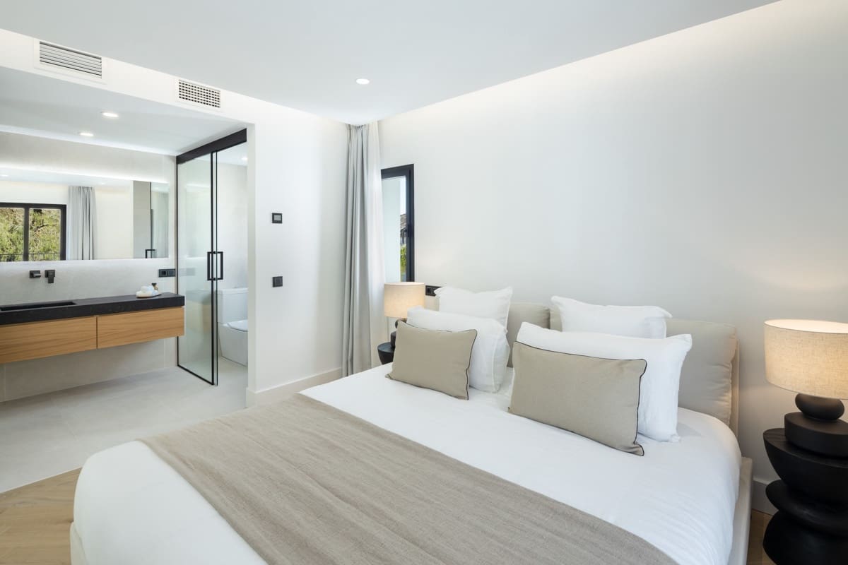 Chalet de 5 habitaciones en Benahavís en venta con piscina - 4.900.000 € (Ref: 9888535)